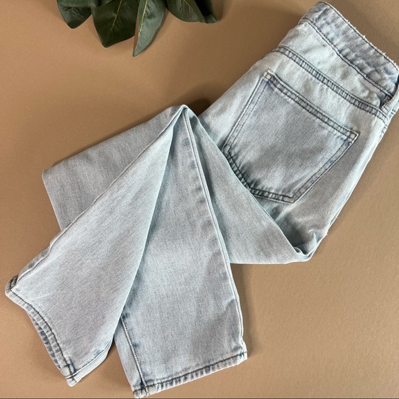 PacSun Lightwash Distressed Mom Jeans - Picture 5 of 14
